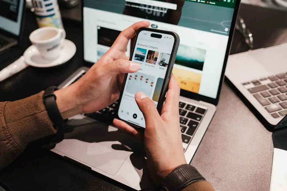 alt deskriptif Indonesia tentang perangkat teknologi terpercaya